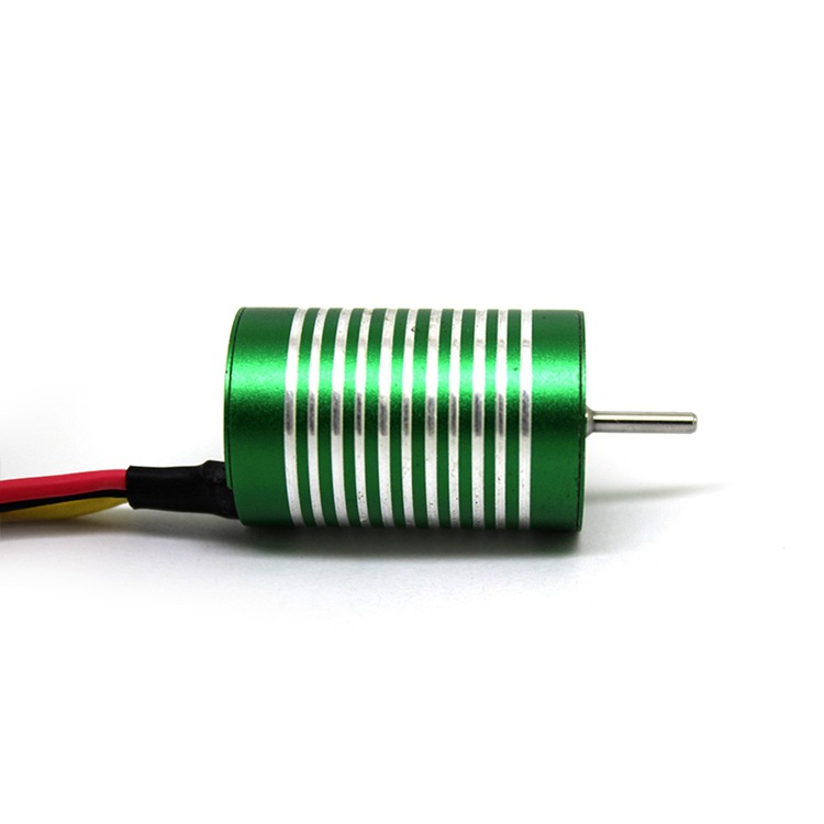 X-team 2030 5800KV 2040 4500KV - Rc Remo Hobby recensione e prezzo